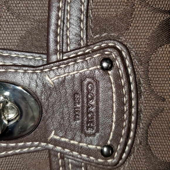 Vintage Coach Wristlet - Picture 3 of 6